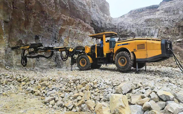 “化水為電”，徐工鑿巖臺車提速水電站擴(kuò)機(jī)工程