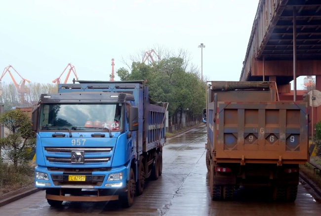 大港煥新！徐工新能源自卸車助力港口物流綠色轉型