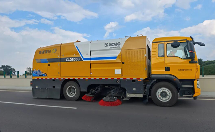 馭風前行，凈在掌握！徐工高速清掃車太佳高速顯實力！