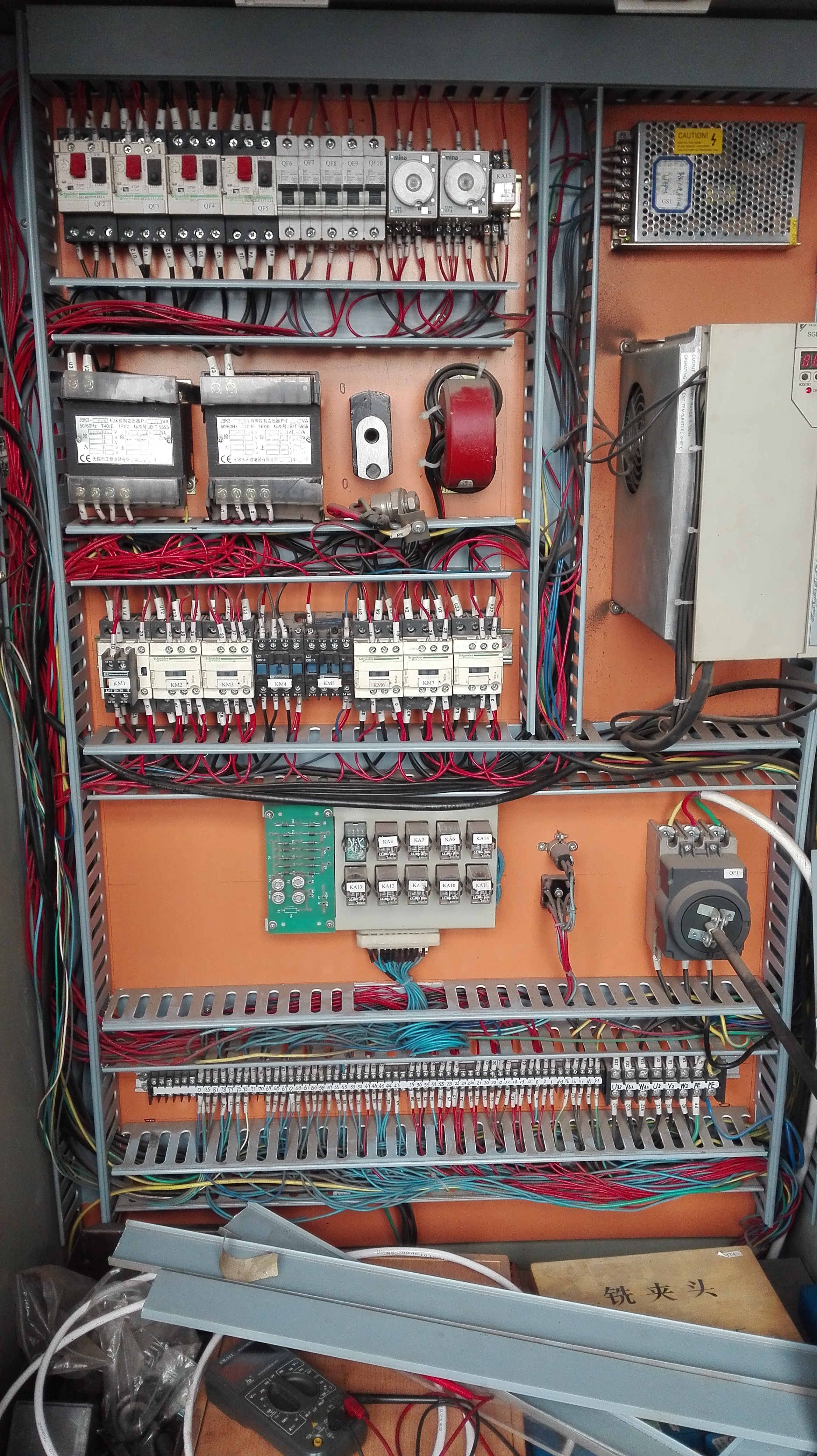 電箱內線路檢查